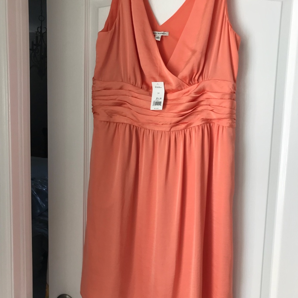 Banana Republic silk dress never worn